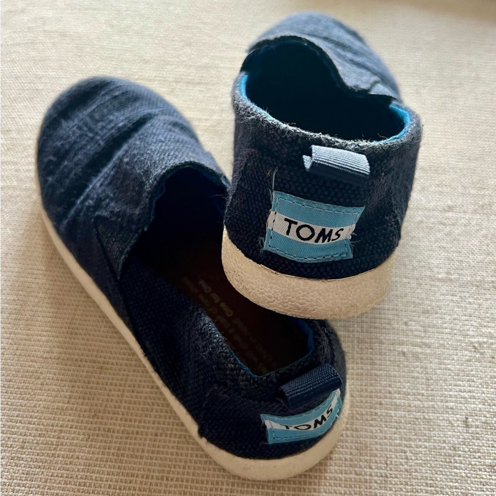 TOMS Slip-on Boys Canvas Shoes